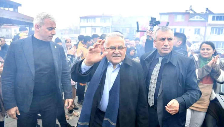 Kayseri Büyükşehir Belediye Başkanı Dr. Memduh Büyükkılıç, Eskişehir Bağları sakinleriyle buluştu