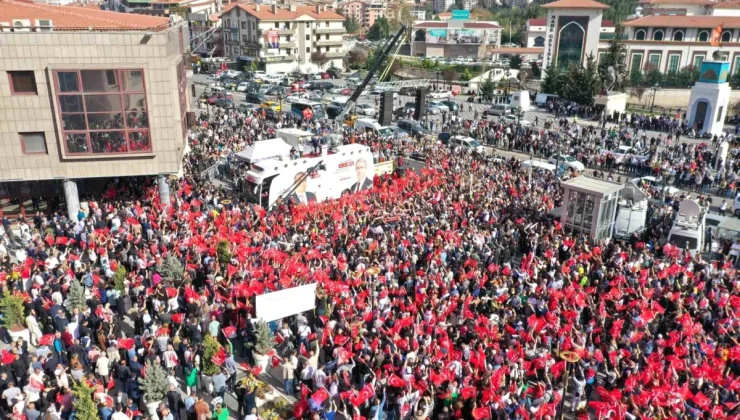 Keçiören’de CHP’li Mesut Özarslan mazbatasını alarak göreve başladı