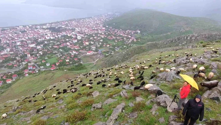 Bitlis’te Fotoğraf Sanatçıları Gökkuşağını Bekledi