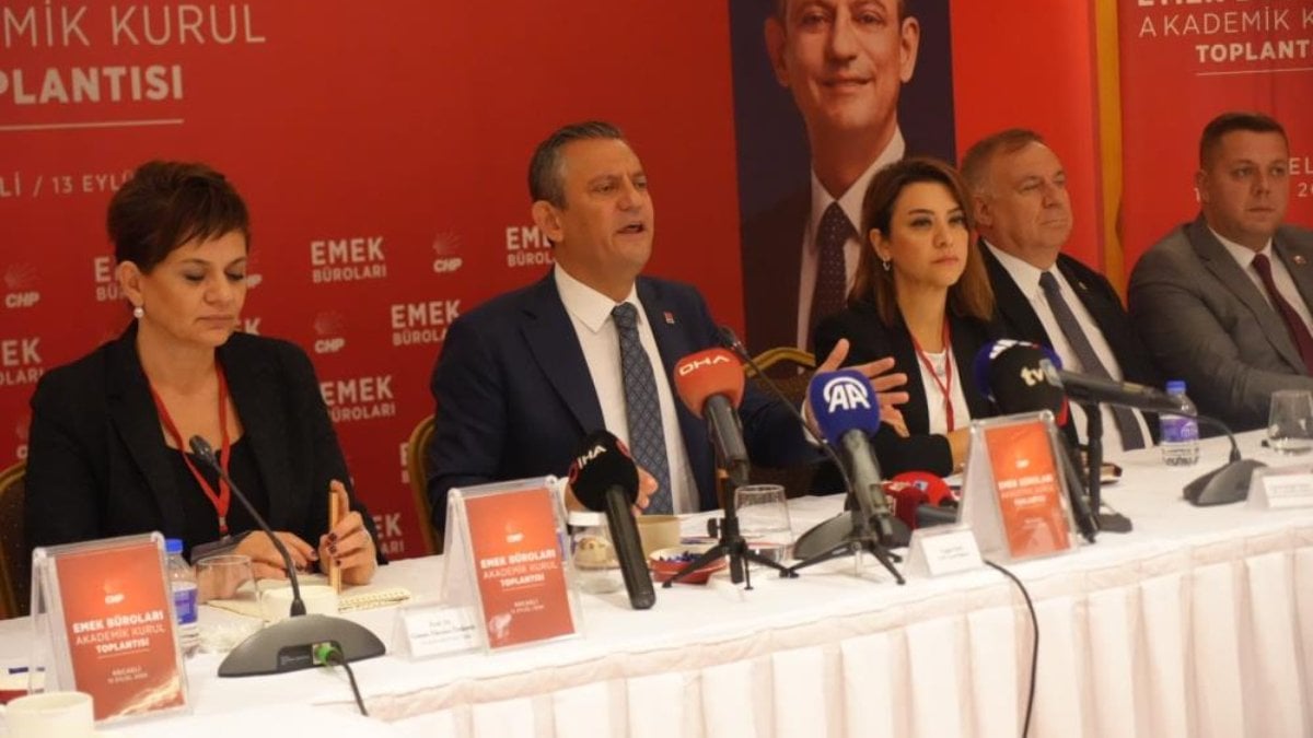 Özgür Özel’den Cumhurbaşkanı Erdoğan’a erken seçim çağrısı