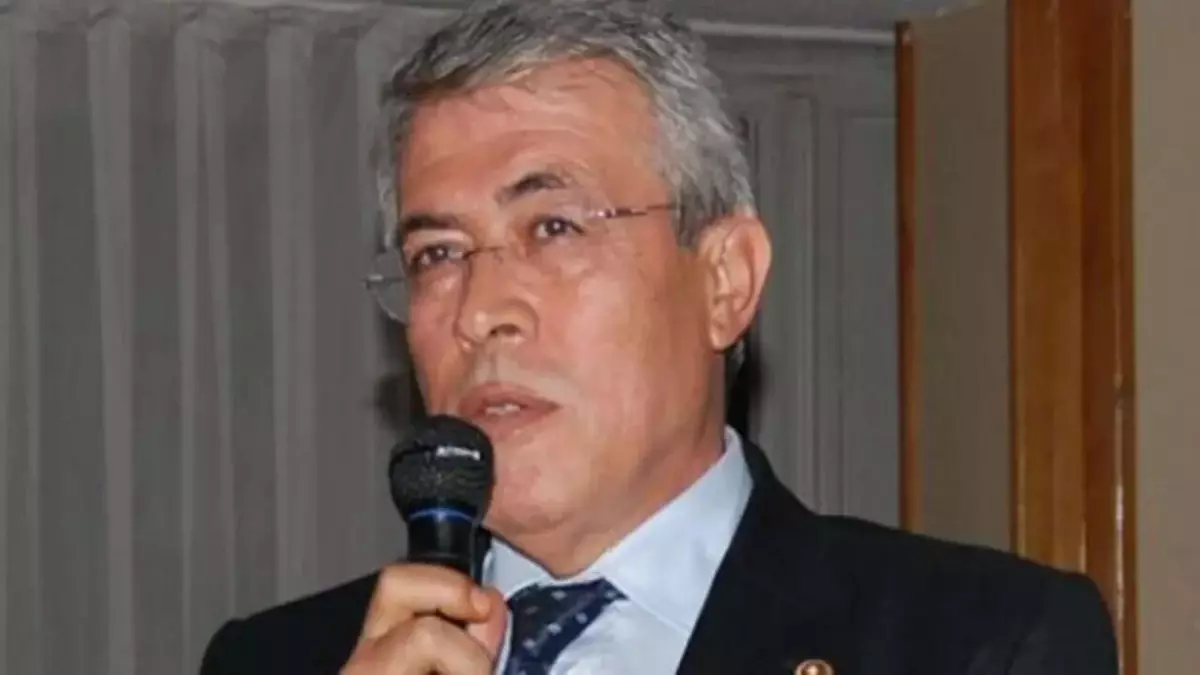 Özgür Özel, Ayhan’ın Cenazesinde Parti Tartışmalarını Bitirdi