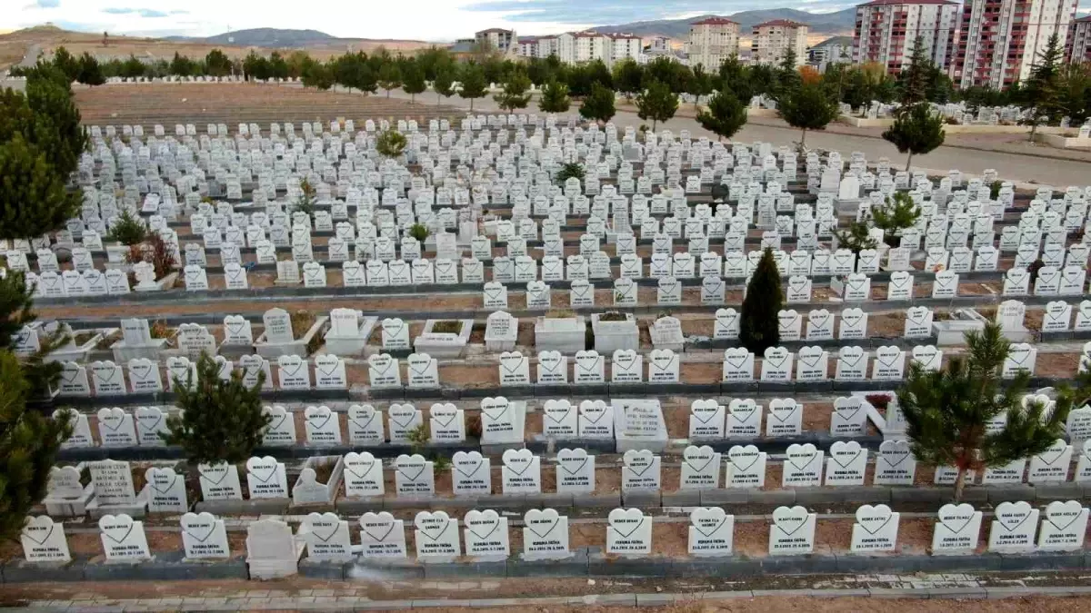 Sivas’ta Kalp Şeklinde Bebek Mezarlığı